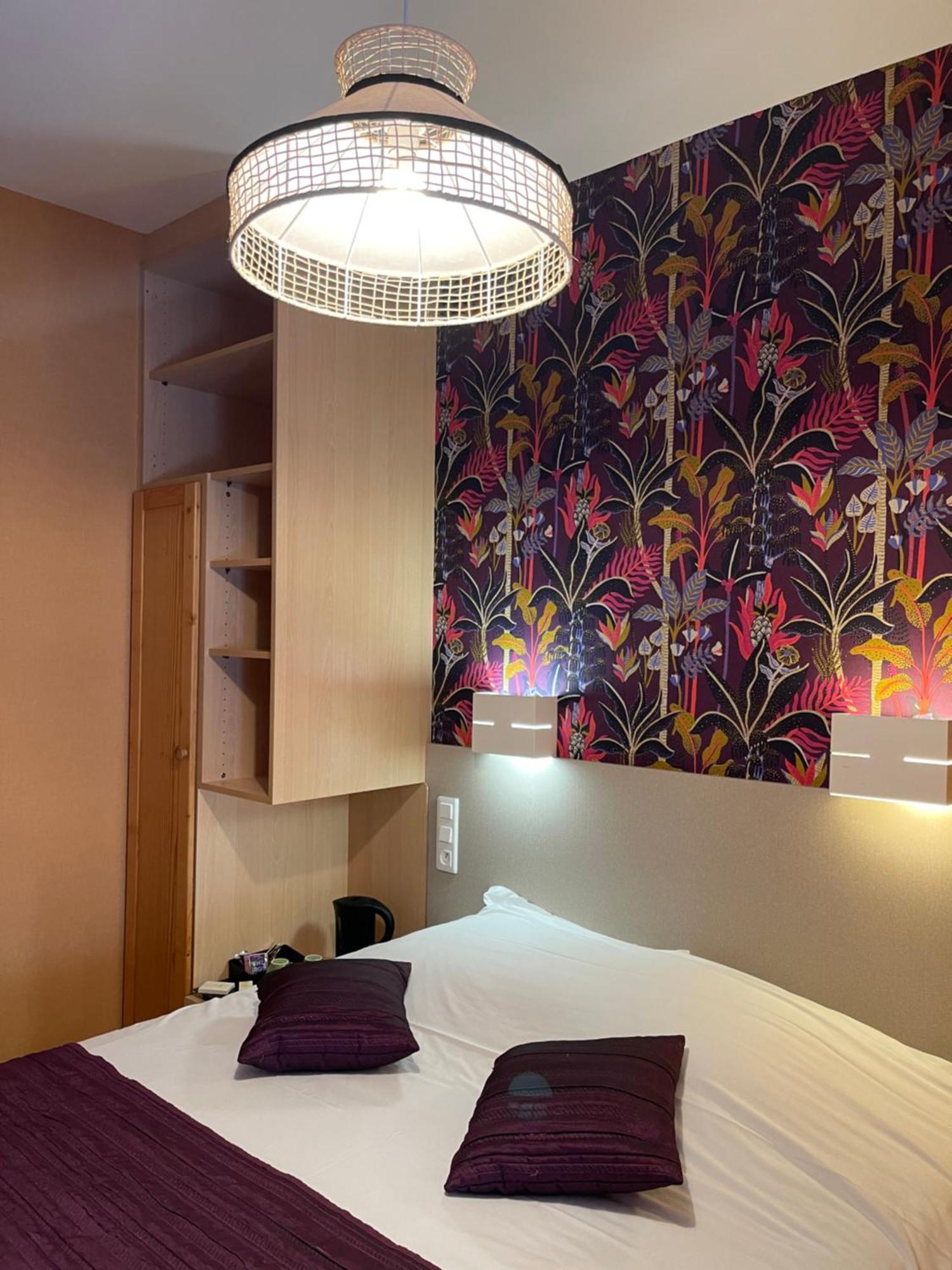 Logis Hotel Restaurant Cazes Arazat Laissac ภายนอก รูปภาพ