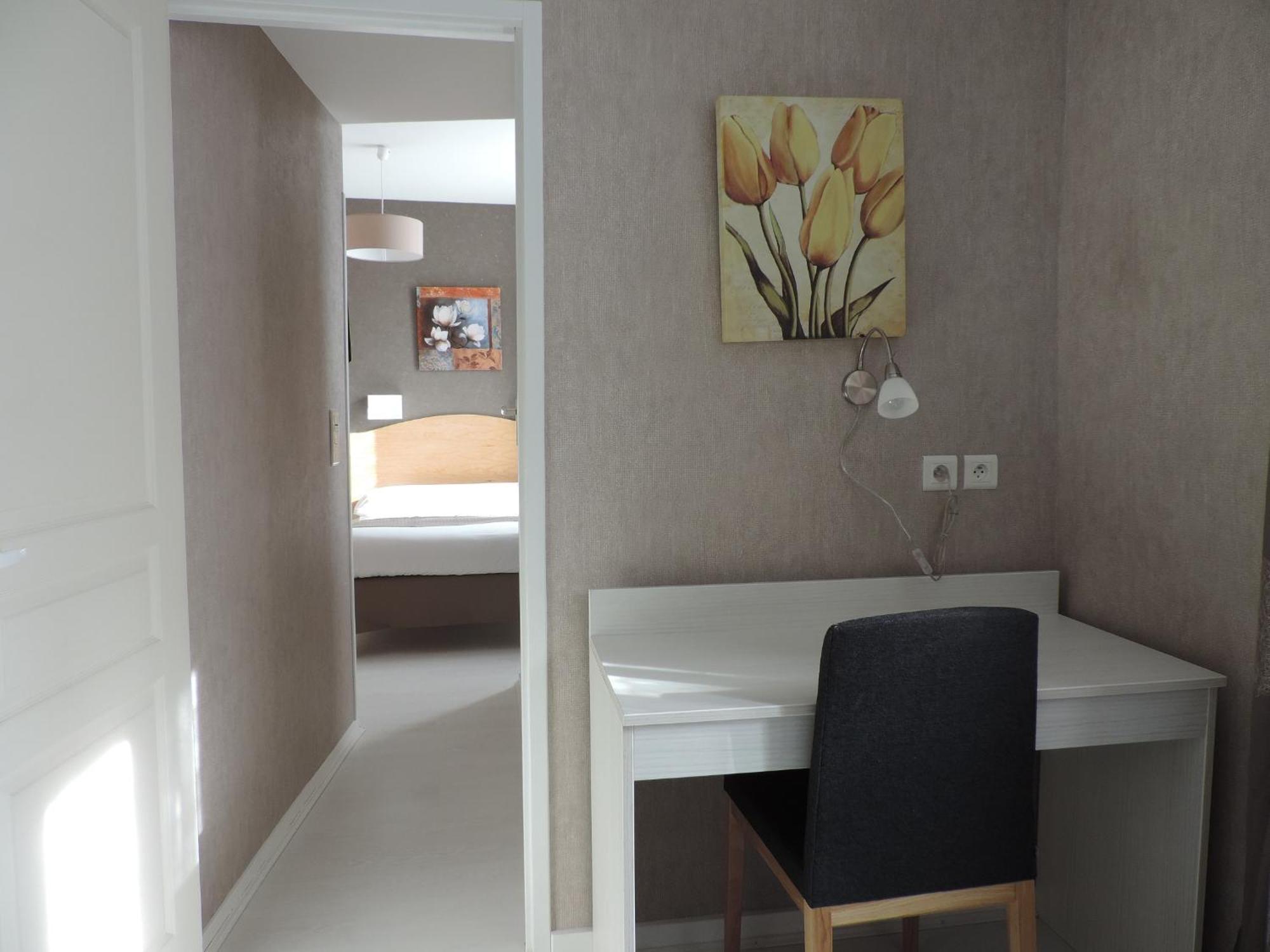 Logis Hotel Restaurant Cazes Arazat Laissac ภายนอก รูปภาพ